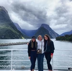 Meet your Posher, Christie